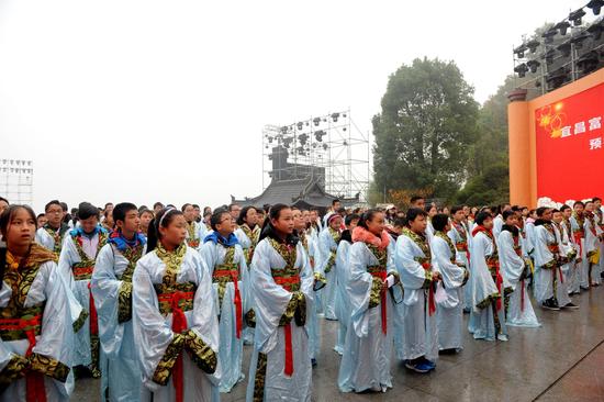 五百学子屈原故里景区研学旅游浸润诗礼