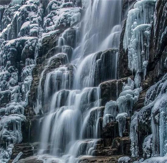 12月1日起,云台山门票实行半价优惠!魅力冰雪