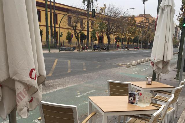 西班牙加泰地區(qū)強(qiáng)制關(guān)閉酒吧餐廳15天 引華人熱議