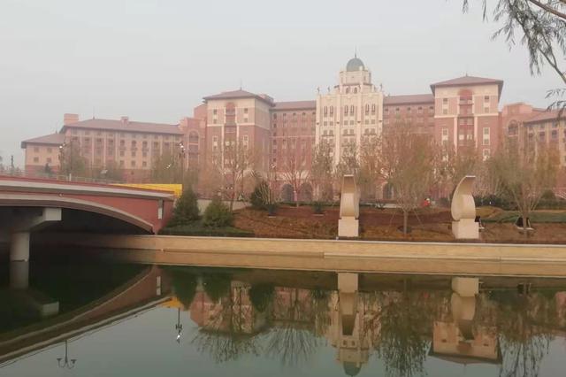 環(huán)球影城停車樓竣工 提供近7000個(gè)車位