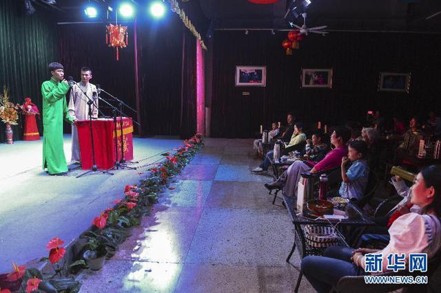 影院里聽(tīng)相聲 觀眾嘗鮮又叫好