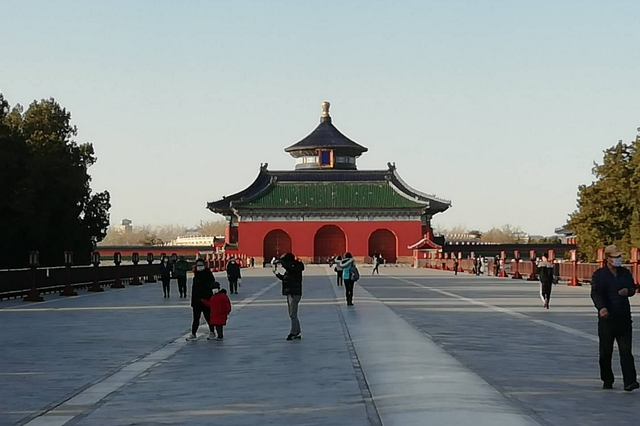 北京加强景区公园限流 中高风险地区人员不得进京