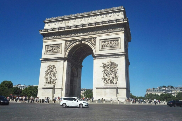 法國(guó)境內(nèi)旅游業(yè)逐漸復(fù)蘇 華人旅游業(yè)者商討重啟計(jì)劃