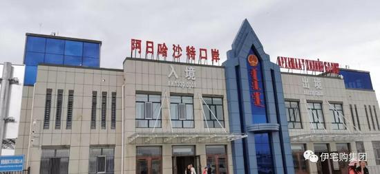 大部队从阿日哈沙特口岸入境啦,我们回到了祖国的怀抱