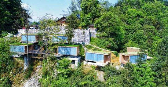 湘西十八洞村 地球仓悬崖生态酒店