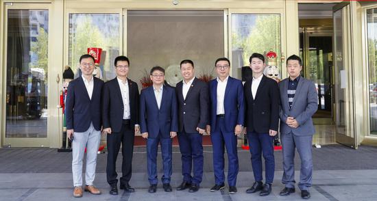 凱撒旅業(yè)與千喜鶴達成戰(zhàn)略合作  加快配餐產(chǎn)業(yè)化步伐