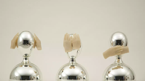 《Self-portrait in denial》(2004),Valeska Soares,图片由艺术家和Fortes d’Aloia & Gabriel艺廊提供