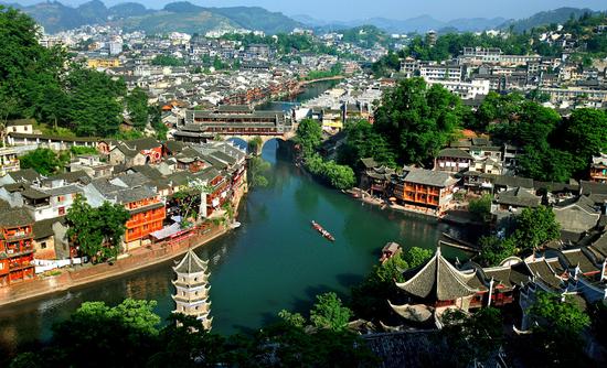 凤凰古城全景