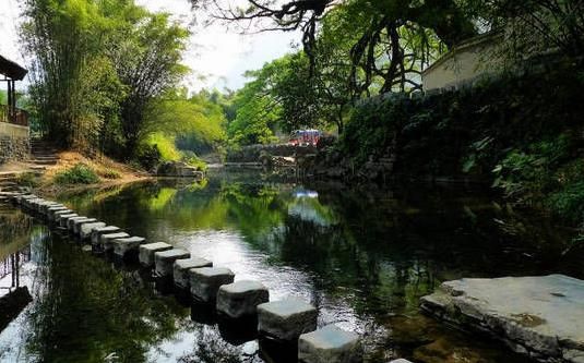 幽静的<a href='http://travel.sina.com.cn/hezhou_huangyaoguzhen1-lvyou/?from=b-keyword' target='_blank'>黄姚古镇</a> 图:新浪博主/一洲摄影