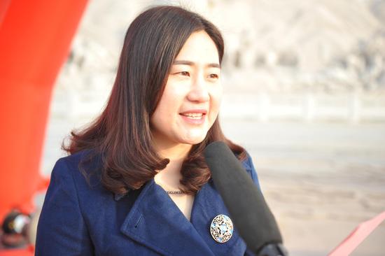 华旅集团营销中心总经理屈晓利女士主持活动