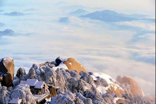 天柱雪景 王立新摄