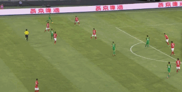 曾诚扑出伊尔马兹头球