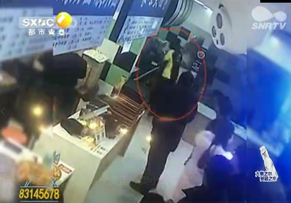 一言不合殴打商家 这个美团外卖小哥不简单