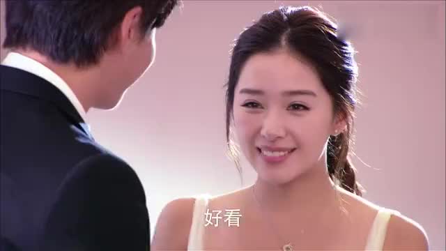 璀璨人生:余非和叶琳换上漂亮婚纱,都很迷人,像梦幻公主一般