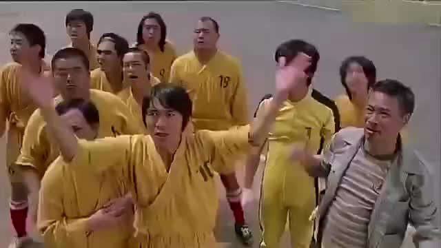 少林足球:众人练习踢球假动作,画面太搞笑,各个都是