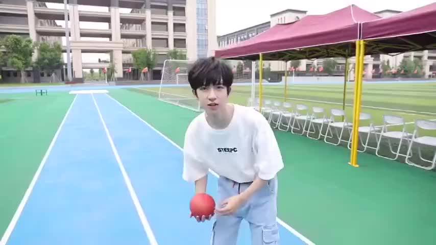 wcy 王晨艺和@o-dog少年团 在湖南卫视六一晚会表演的