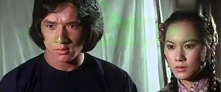 成龙少年经典动作片,影评剧情简单无看点,看不出是邵氏功夫片