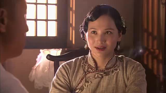 铁道游击队:白菊花唆使老公只去赚钱不去打鬼子,这还真有效