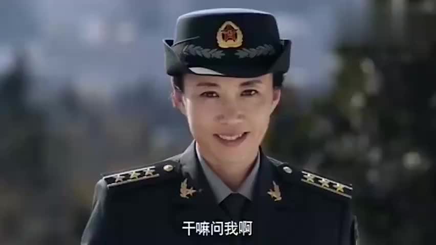 麻辣女兵:野营拉练终点有障碍,汤小米要求大家都不能少