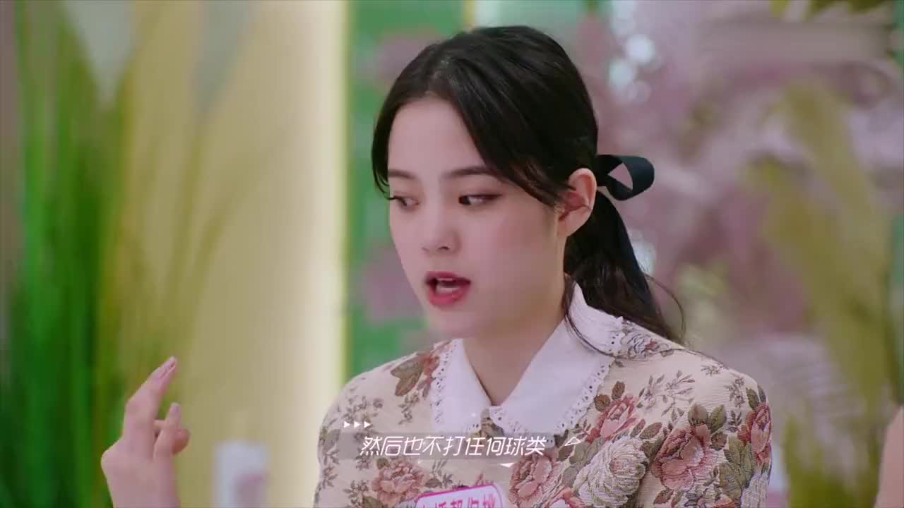 欧阳娜娜手有多金贵自曝从来不骑车黄磊看她干活紧张到不行