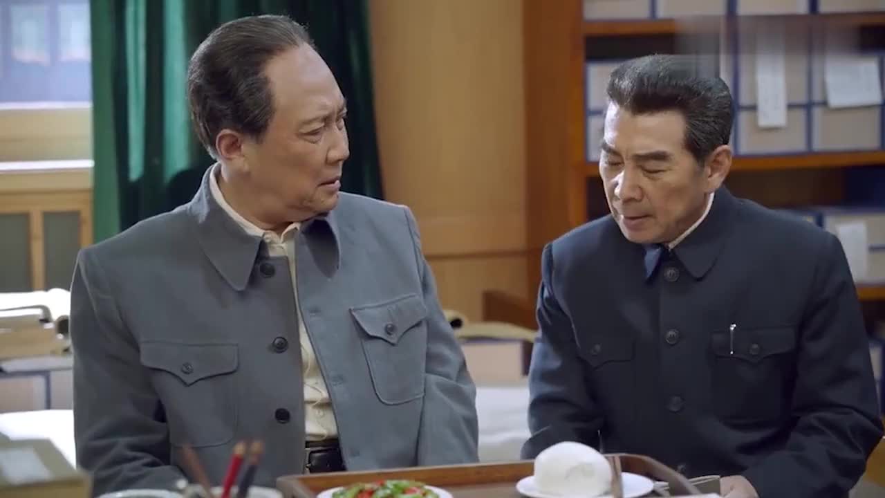外交风云:日内瓦美食外交上,龚澎仪态万千,尽显新中国