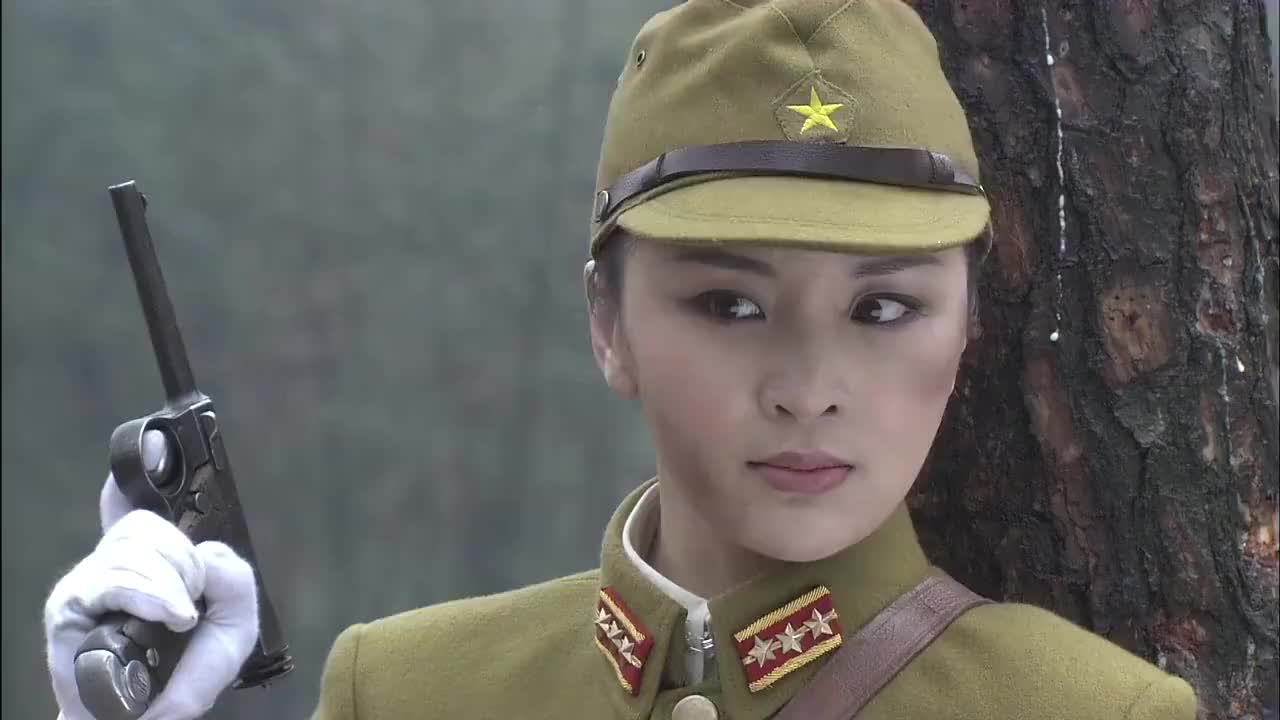 美女埋伏起来,绝世身手打残鬼子,箭法盖世大杀鬼子,太