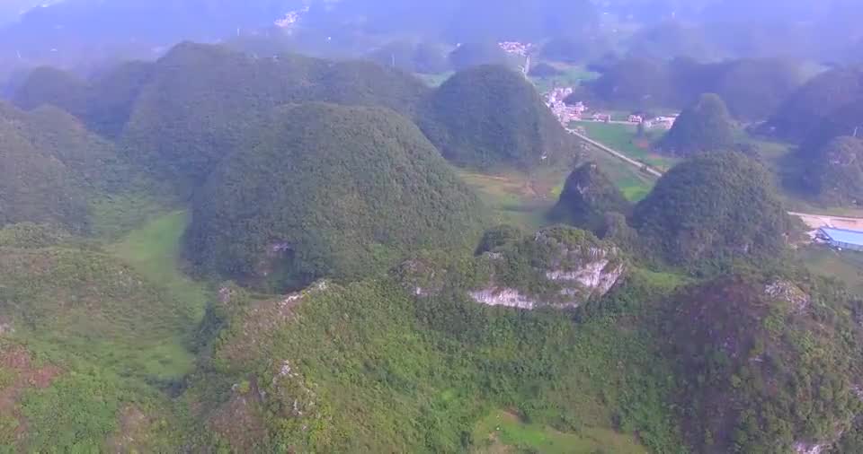 此地玉带缠腰形风水宝地,无比珍贵,只可惜没人点中