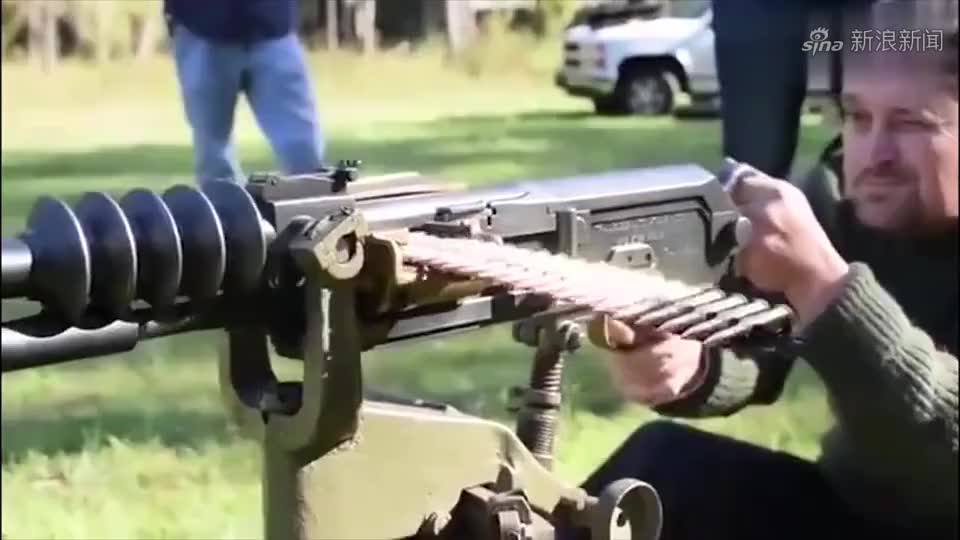 mg0815重机枪,采用792mm口径弹药,原来它的弹夹是这样