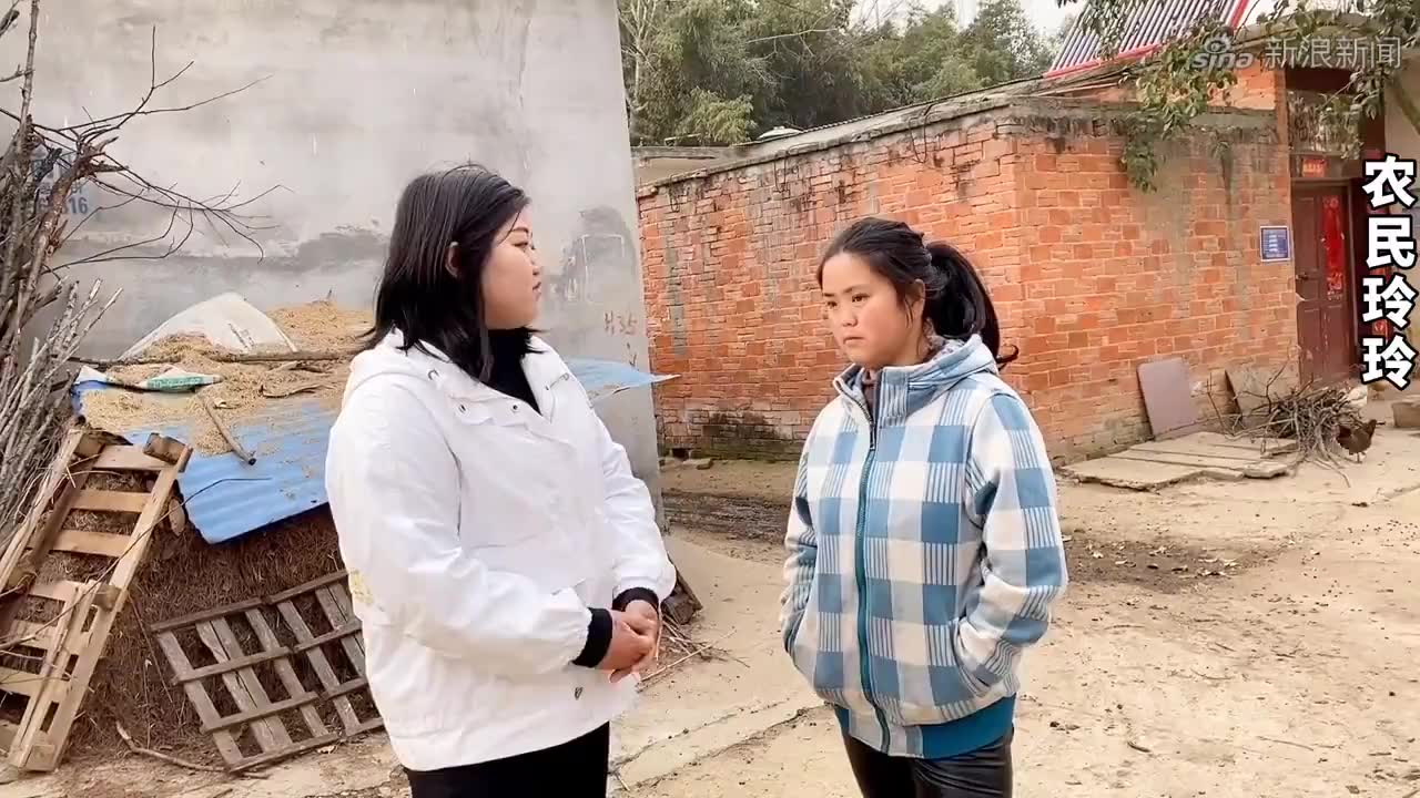 大姐来娘家做客还要自己做饭,丹丹和二姐一唱一和,让
