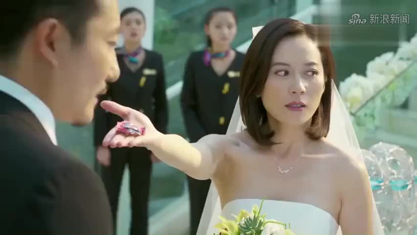 姚母劝姚澜要给孙志安一个机会,还举了卖火柴的小女孩