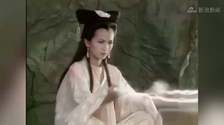 千年蜈蚣精找白素贞报仇,谁料白素贞直接把他打回原形