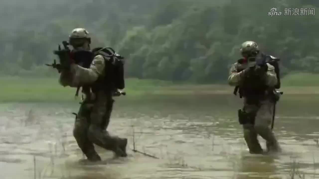 特种兵之火凤凰武装分子等老大来,军方密切侦查!