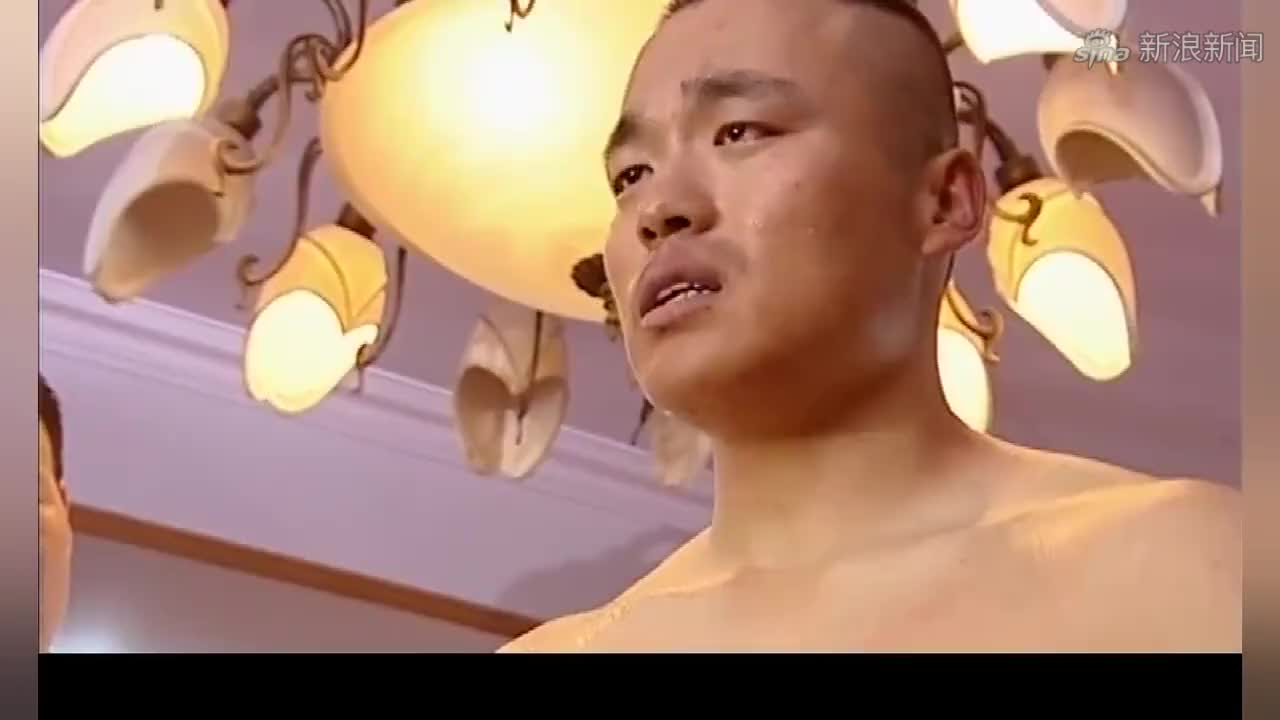 马大帅当陪练,结果把拳击头干趴下了!拳击手老妈都快哭了!