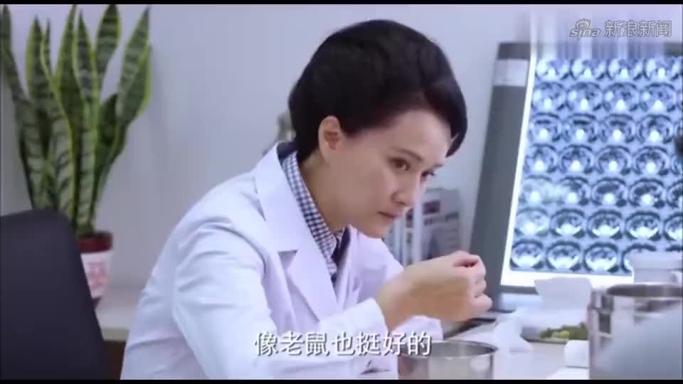 我的宝贝:刘若男宫缩疼痛,袁晓凡熬夜陪着,门口老妈都羡慕
