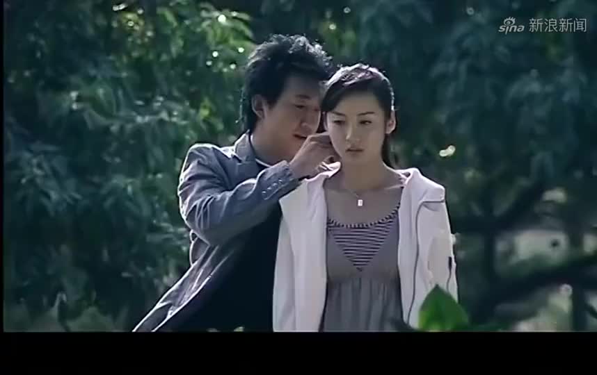 雪在烧:罗一不知所措,便来找过世的父母倾诉,司青找到