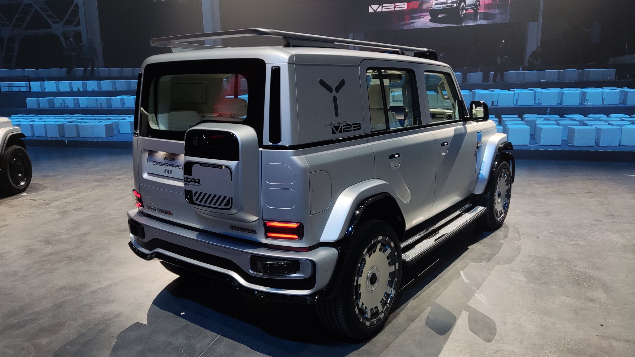 超级iCAR V23正式上市 售价12.28-17.48万元