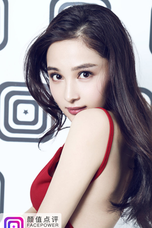 北电“小杨幂”肤白貌美