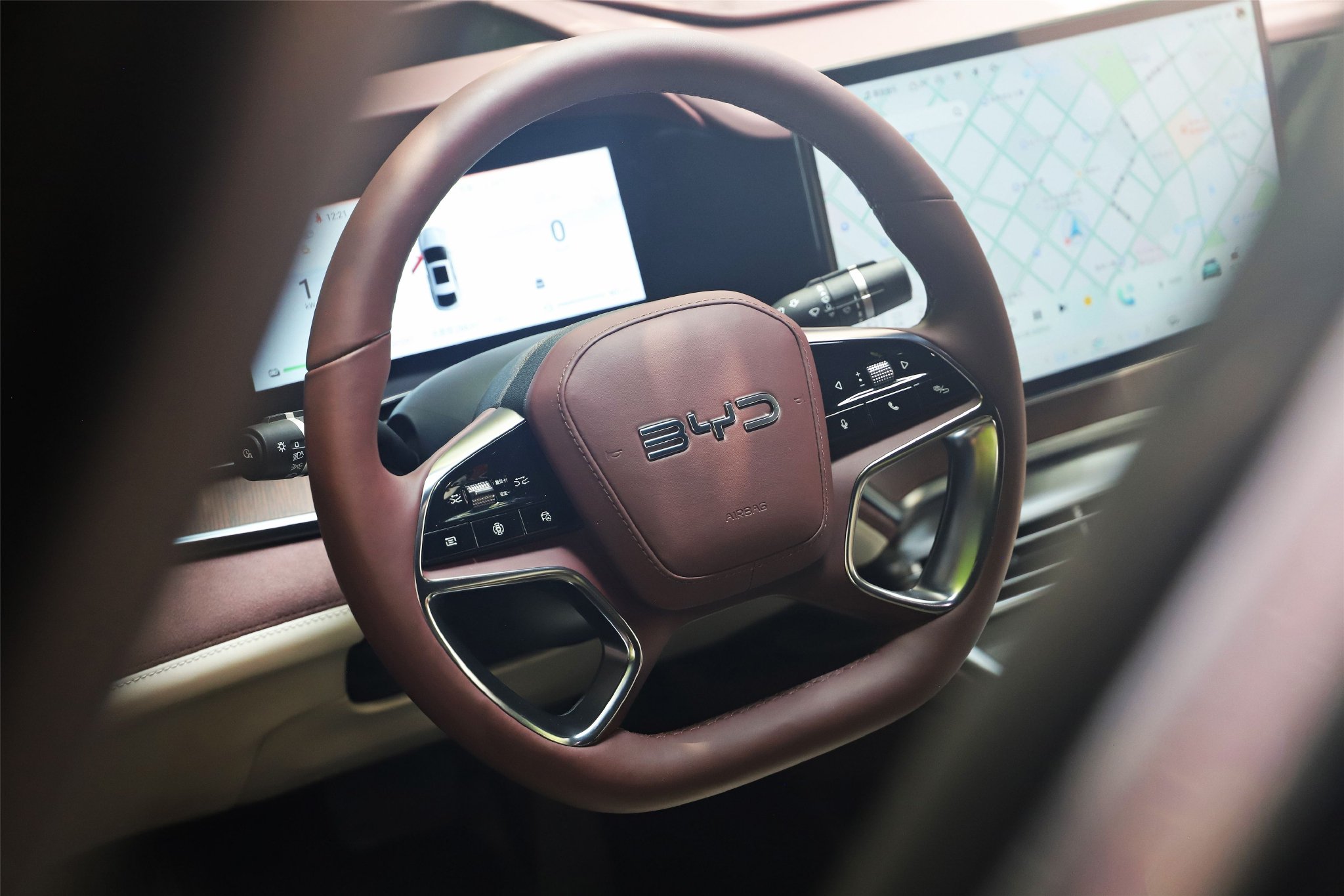 Hybrid medium-sized market and then zoom in on static experience BYD Seal DM-i