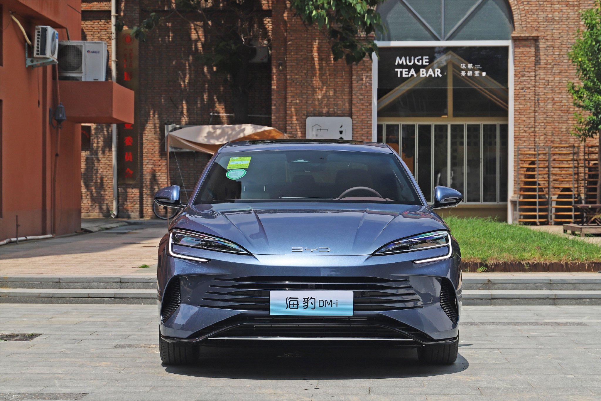 Hybrid medium-sized market and then zoom in on static experience BYD Seal DM-i
