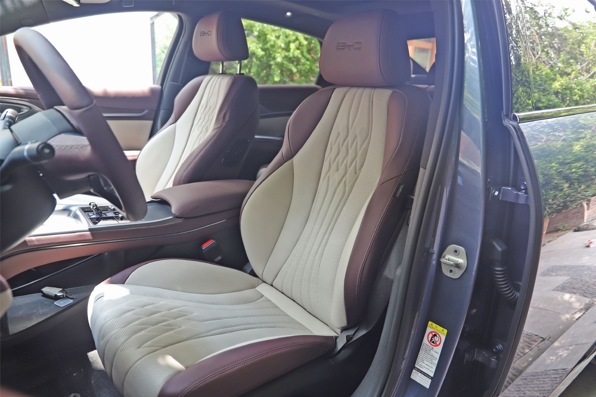 Hybrid medium-sized market and then zoom in on static experience BYD Seal DM-i