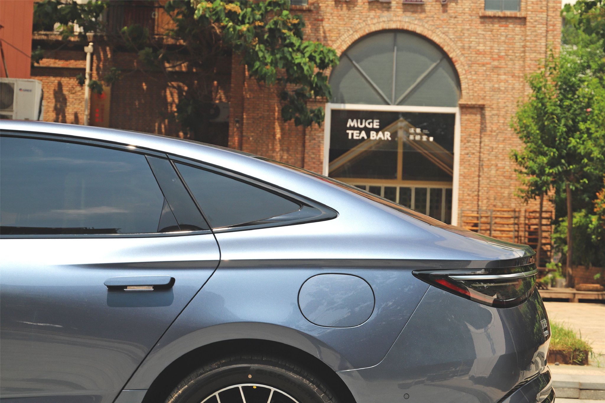 Hybrid medium-sized market and then zoom in on static experience BYD Seal DM-i