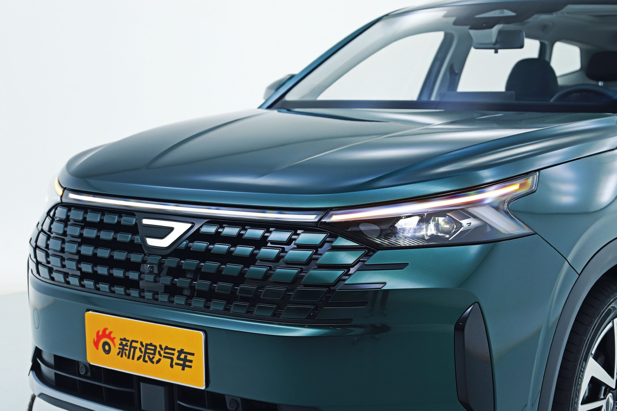 “大众味儿”越来越浓了 静态体验捷达VS8