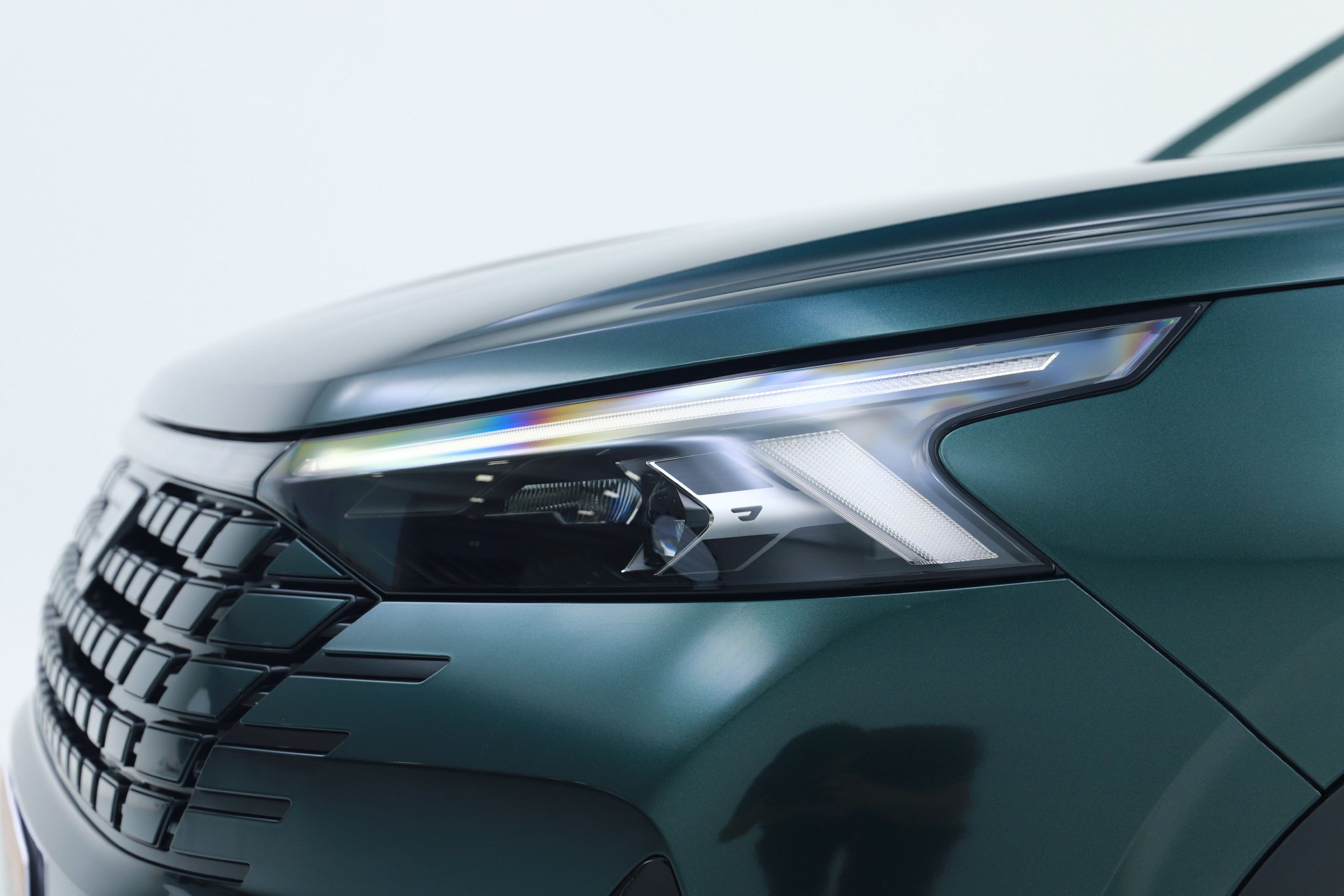 “大众味儿”越来越浓了 静态体验捷达VS8