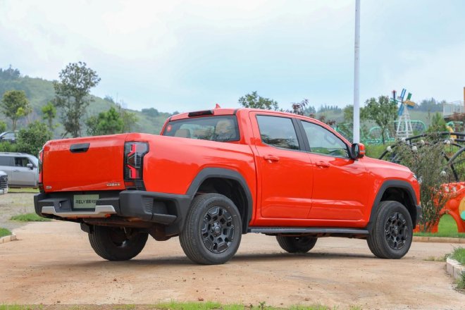 威麟R08正式上市 售价8.88-14.98万元