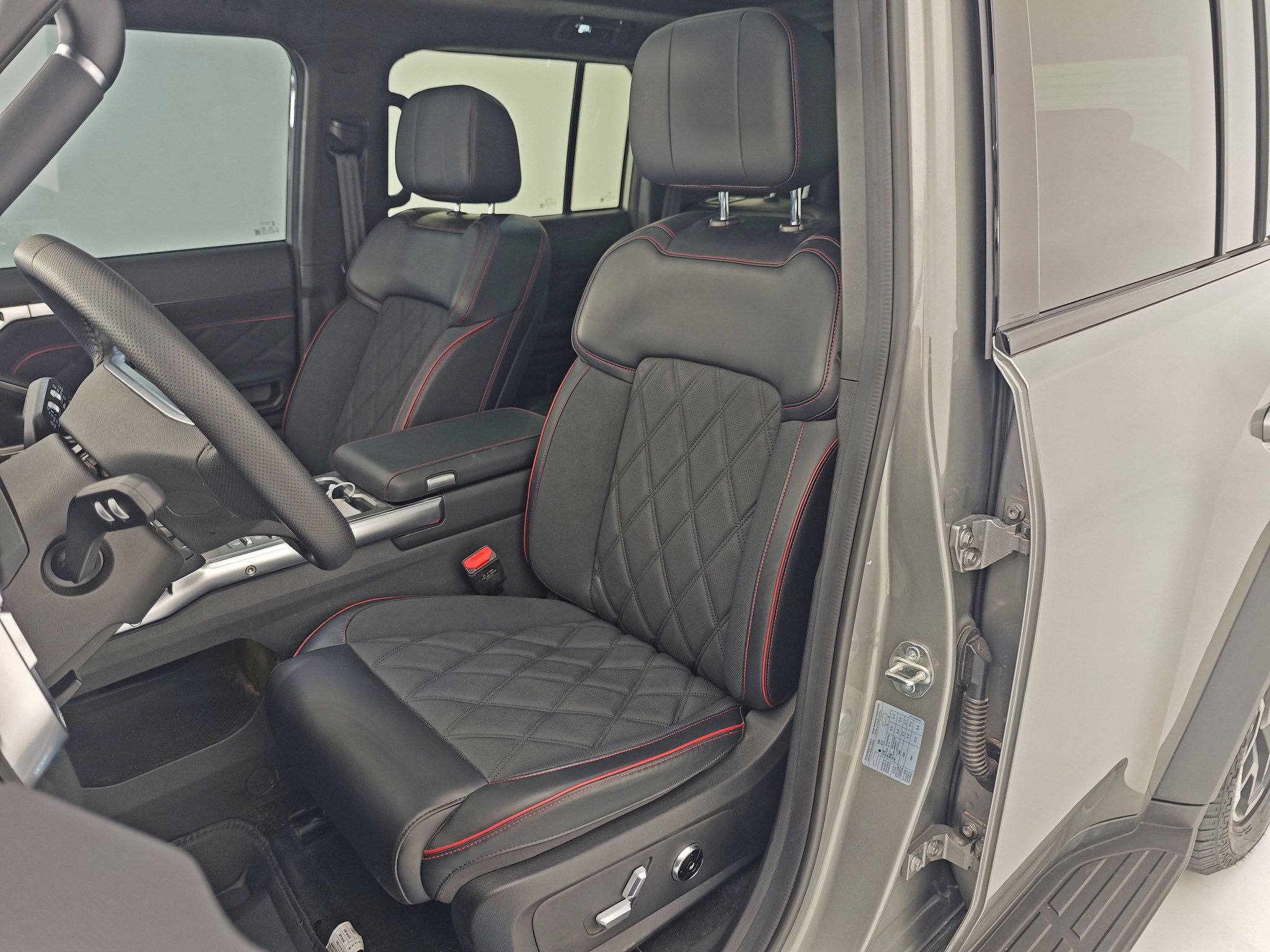 配置升级明显 静态体验2026款捷途旅行者C-DM