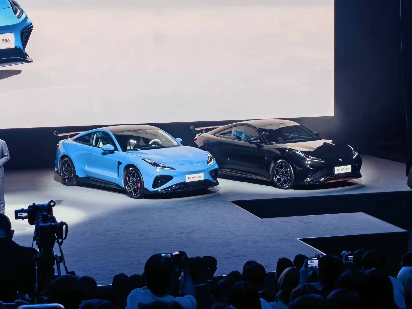 哪吒X正式上市 哪吒GT推运动版套件