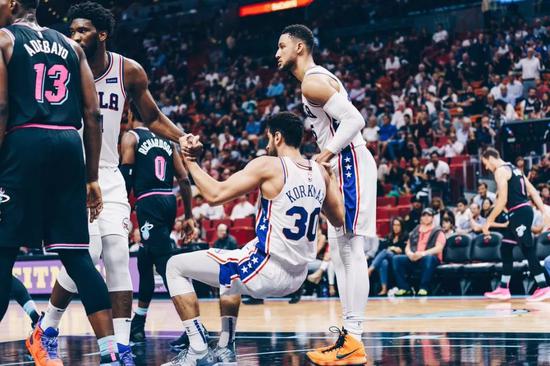 【博狗体育】连续2场替补30+!自费打NBA的他,比6亿首发还猛
