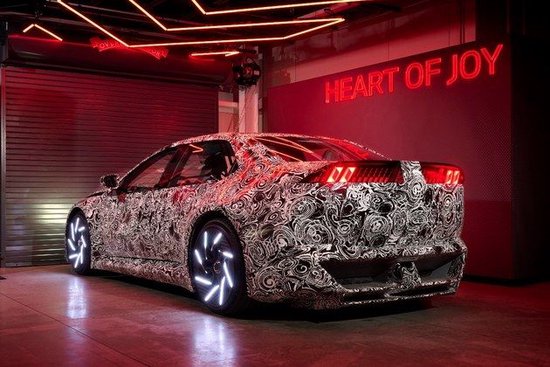 “巨幕影院”版BMW新世代智舱将首秀上海车展