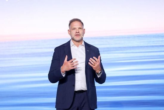 2025新华网科技创新与产业融合论坛在沪举办