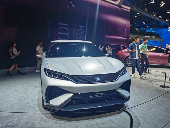 直击2023上海车展：超150款新车全球首发，新能源车型占比近三分之二